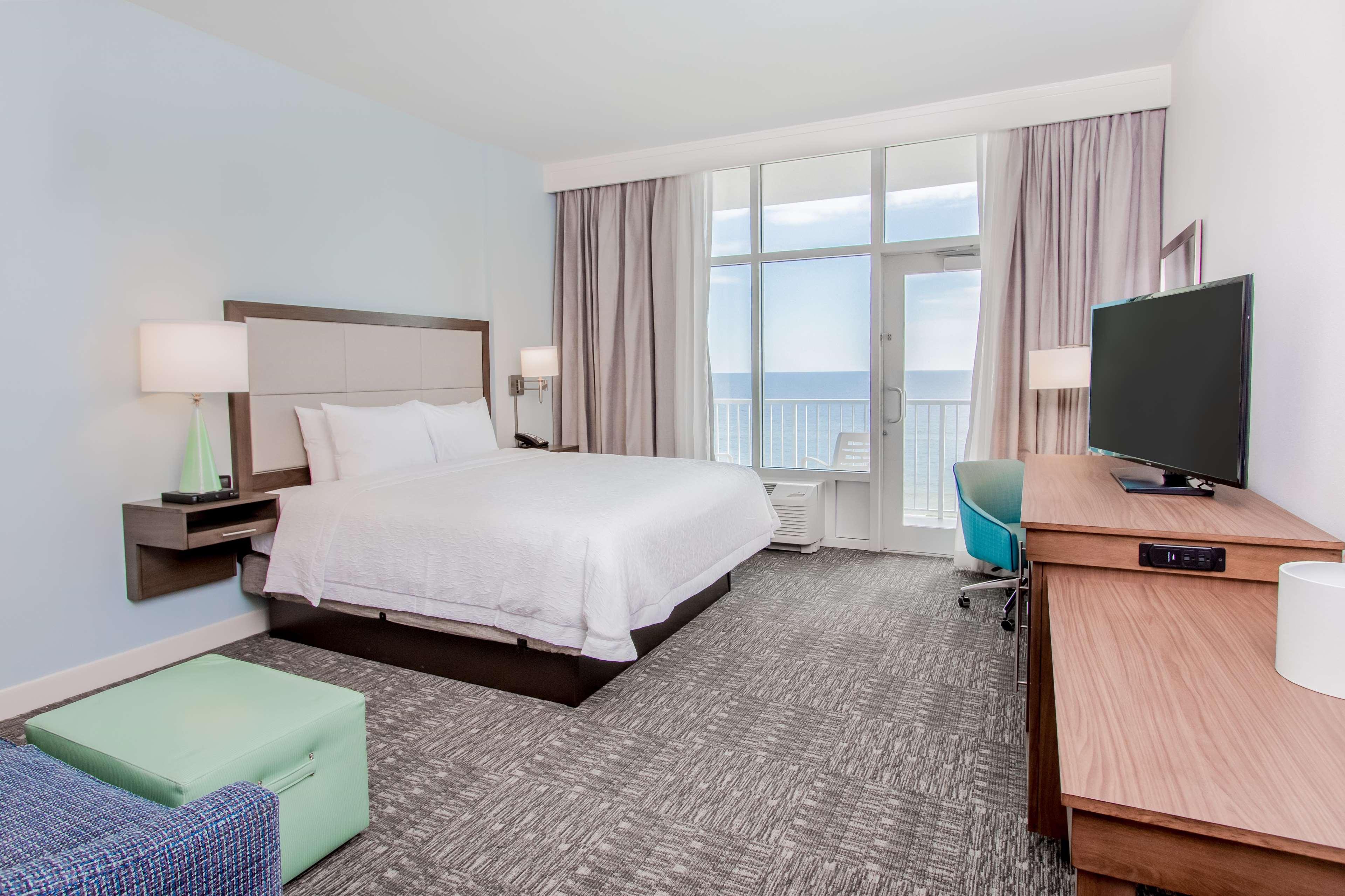 Hampton Inn & Suites Panama City Beach-Beachfront Экстерьер фото