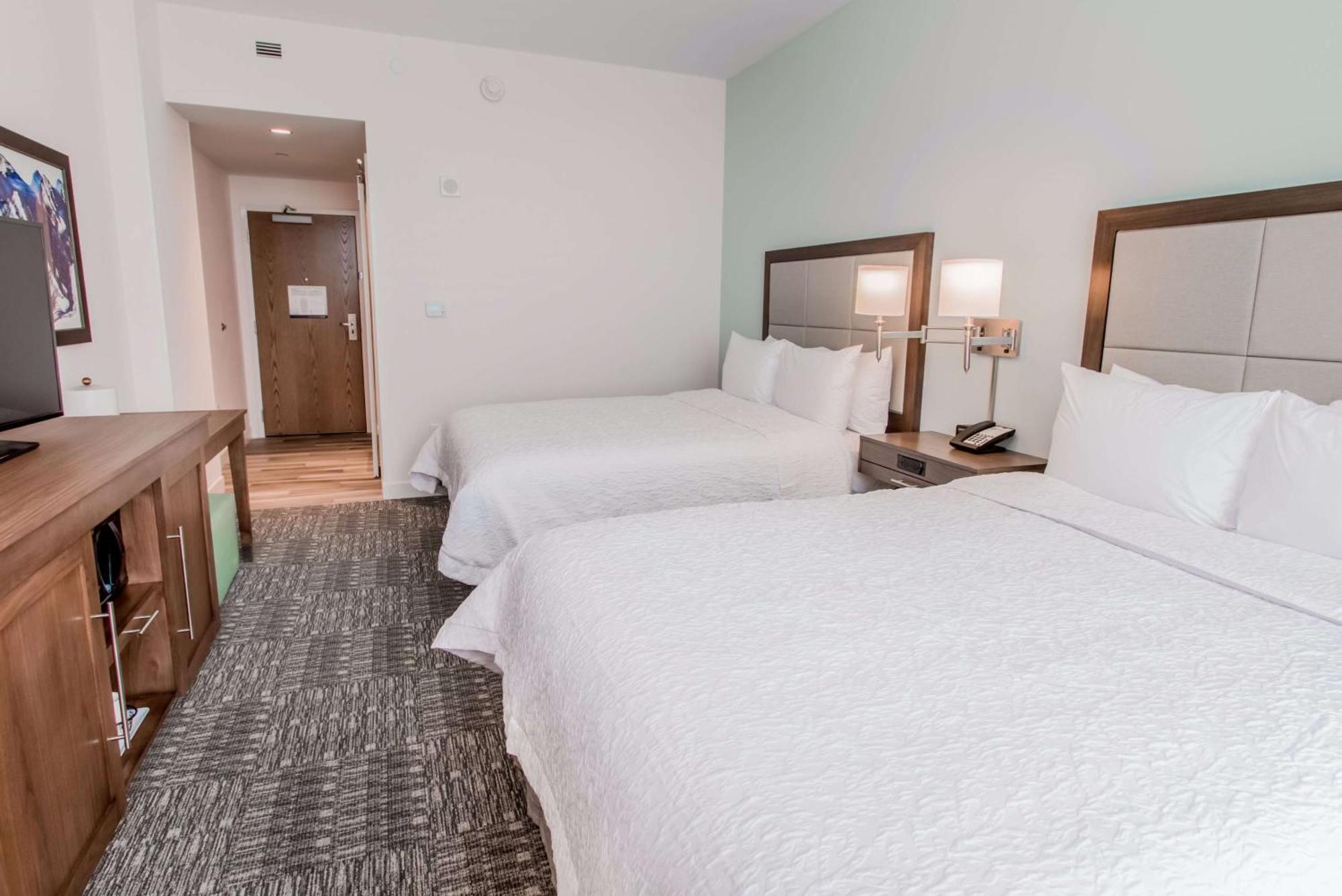 Hampton Inn & Suites Panama City Beach-Beachfront Экстерьер фото
